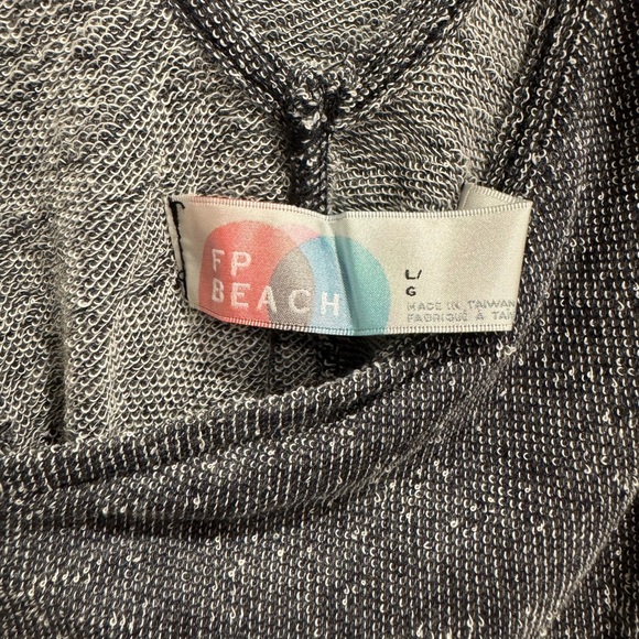 Free People Beach Coverup - Picture 4 of 4